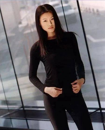 44岁于娜发胖，她曾是清冷系美女鼻祖，同时迷倒刘烨和印小天
