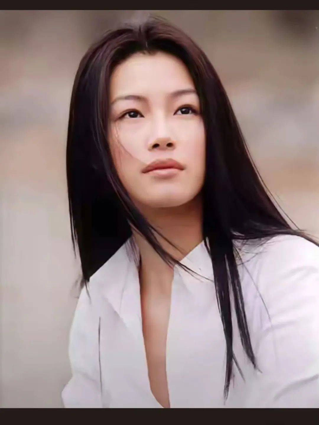 44岁于娜发胖，她曾是清冷系美女鼻祖，同时迷倒刘烨和印小天