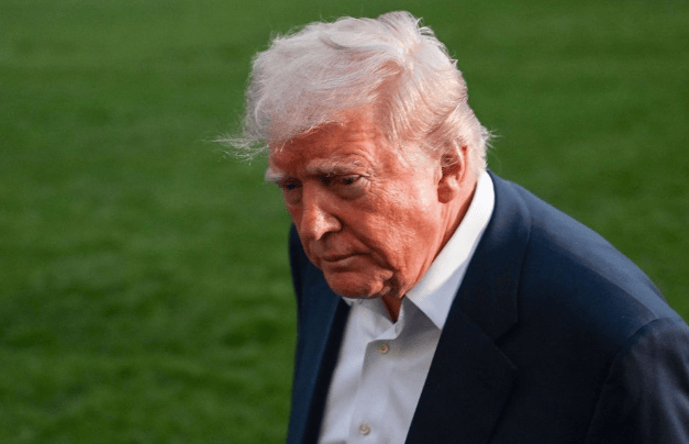 特朗普俄乌立场，出现大反转！只给普京30天，不同意就夺回领土？