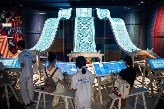 镜观·回响丨以文化人 以文育人