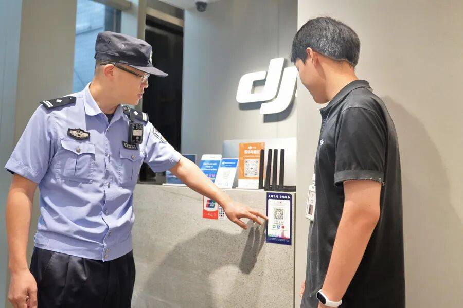 突然群发!大批上海市民收到警方短信!全市爆火网红已被锁定...有爸爸因孩子违规被罚款