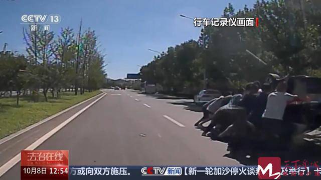 央视 | 山东济南：用方向盘丈量责任 车轮上的生命守护者