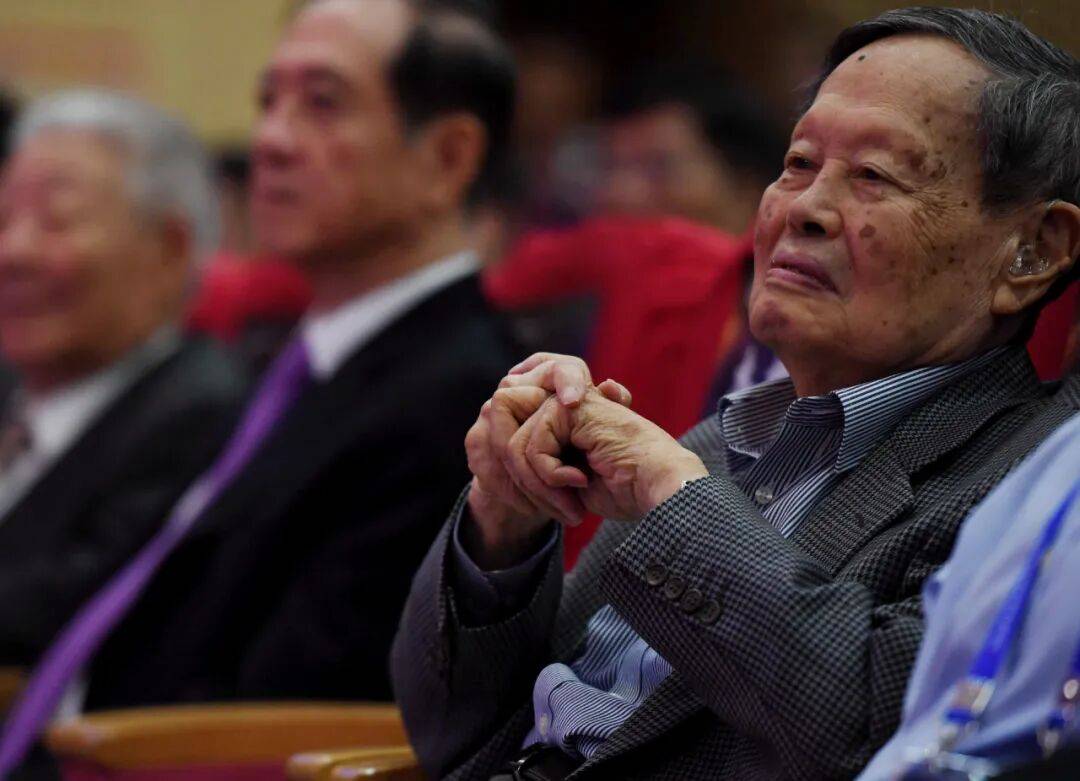 好友追忆杨振宁：他的一针见血，改变了我的一生