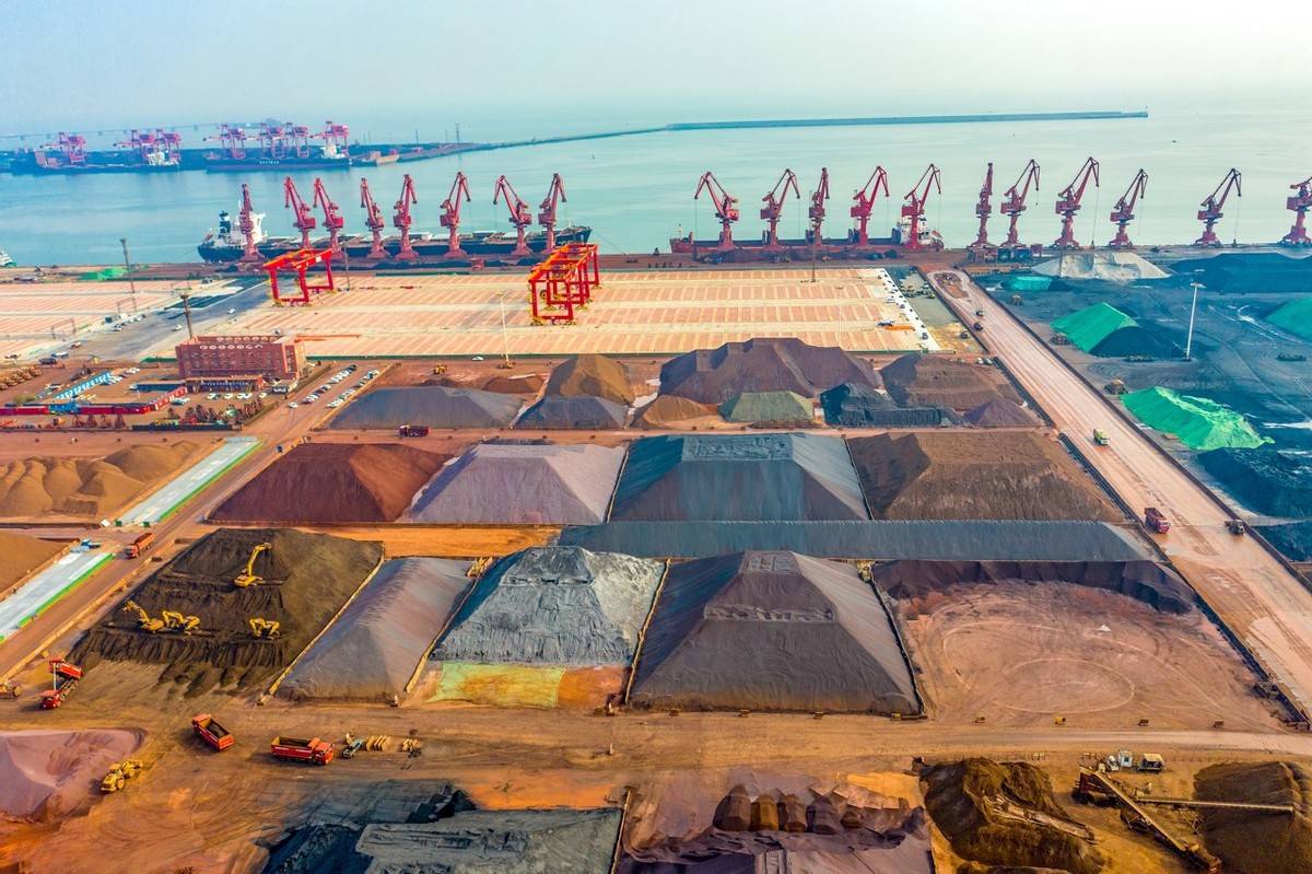 中国开始恢复稀土供应,特朗普没想到,中方留了一手,美军供应商日子难过了!